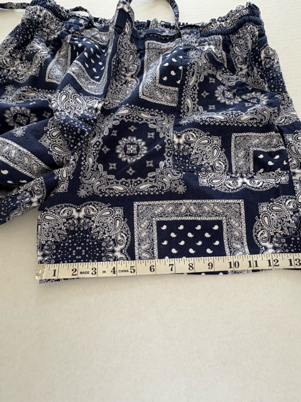 Feeling Festive Bandana Paisley Pattern With Pockets - Size XXL. - Picture 10 of 10